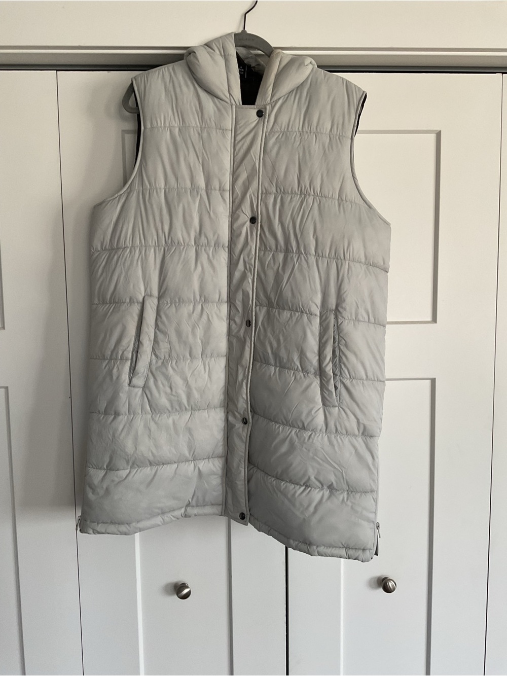 Light Gray Quilted Hooded Puffer Vest - Women’s
